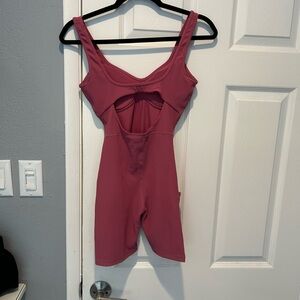 Women's Pink Sleeveless workout jumper